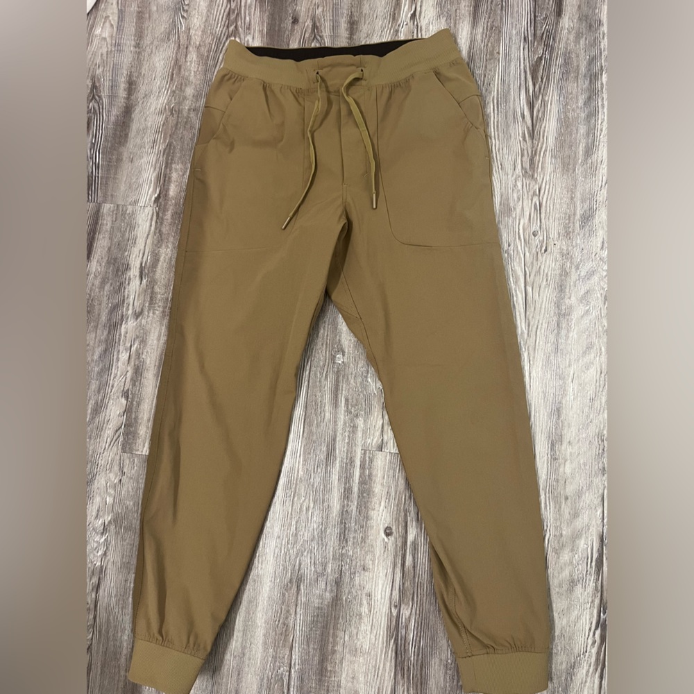 Lululemon ABC Joggers Shorter Length Size Medium